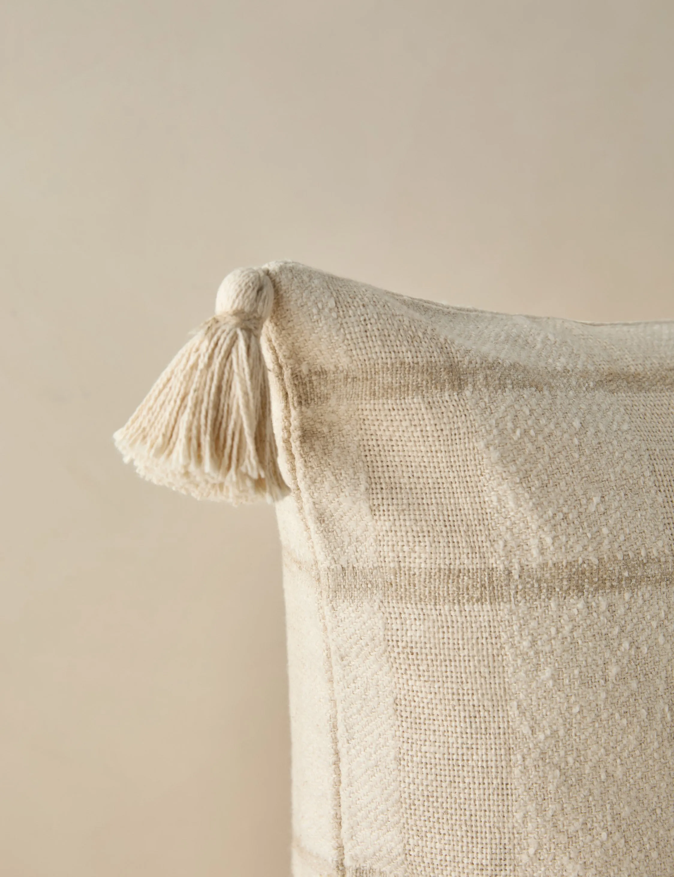 Alira Pillow