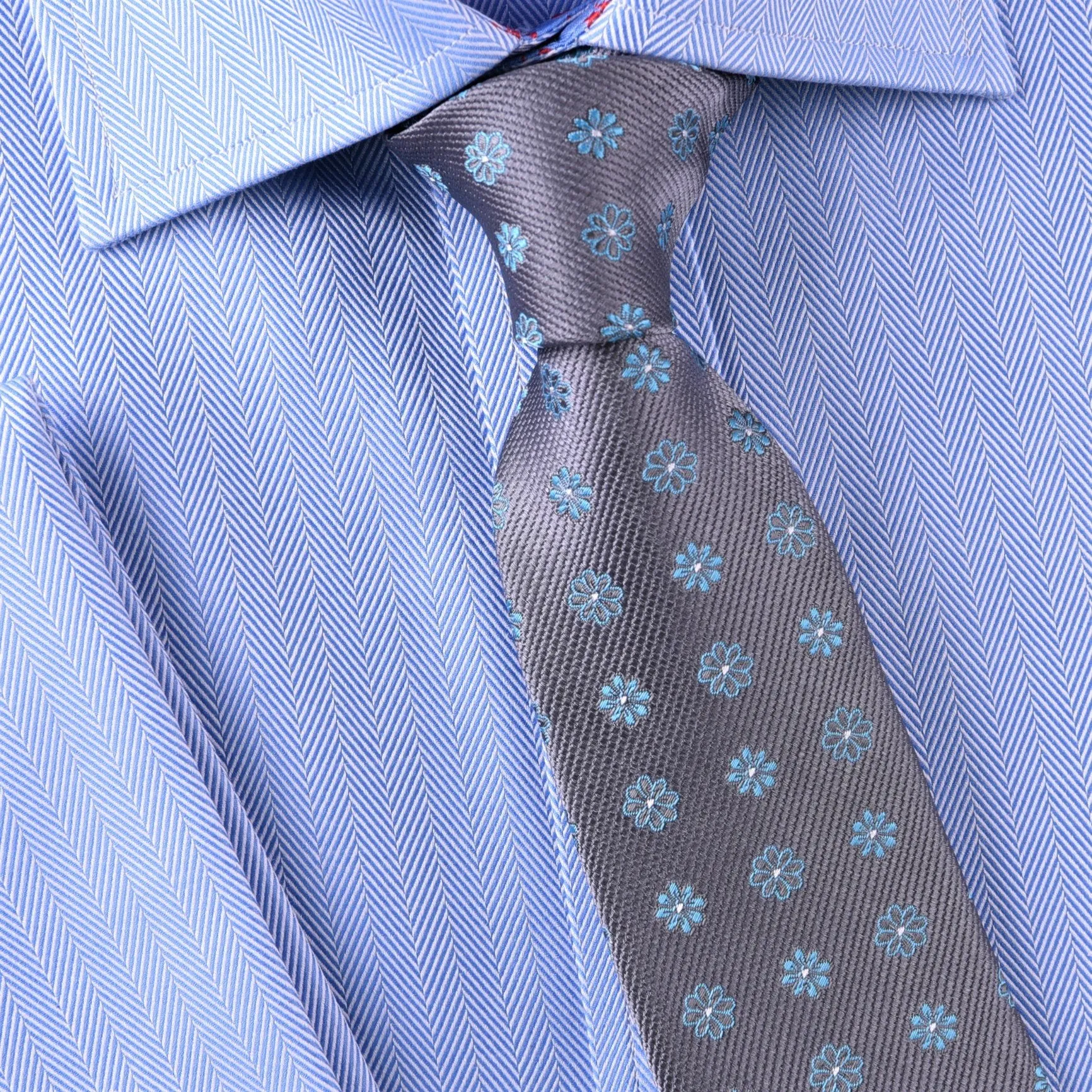 Blue Turquoise Daisies Floral Grey Snakeskin Neat Pattern Tie 3"