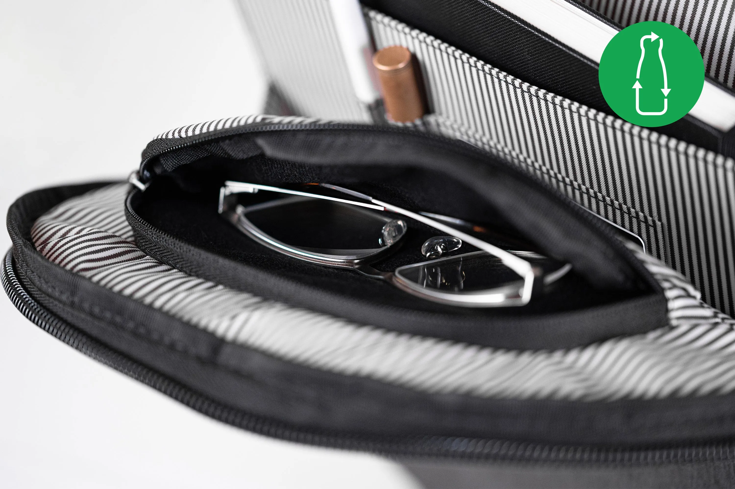 DURHAM Commuter Backpack - RECYCLED