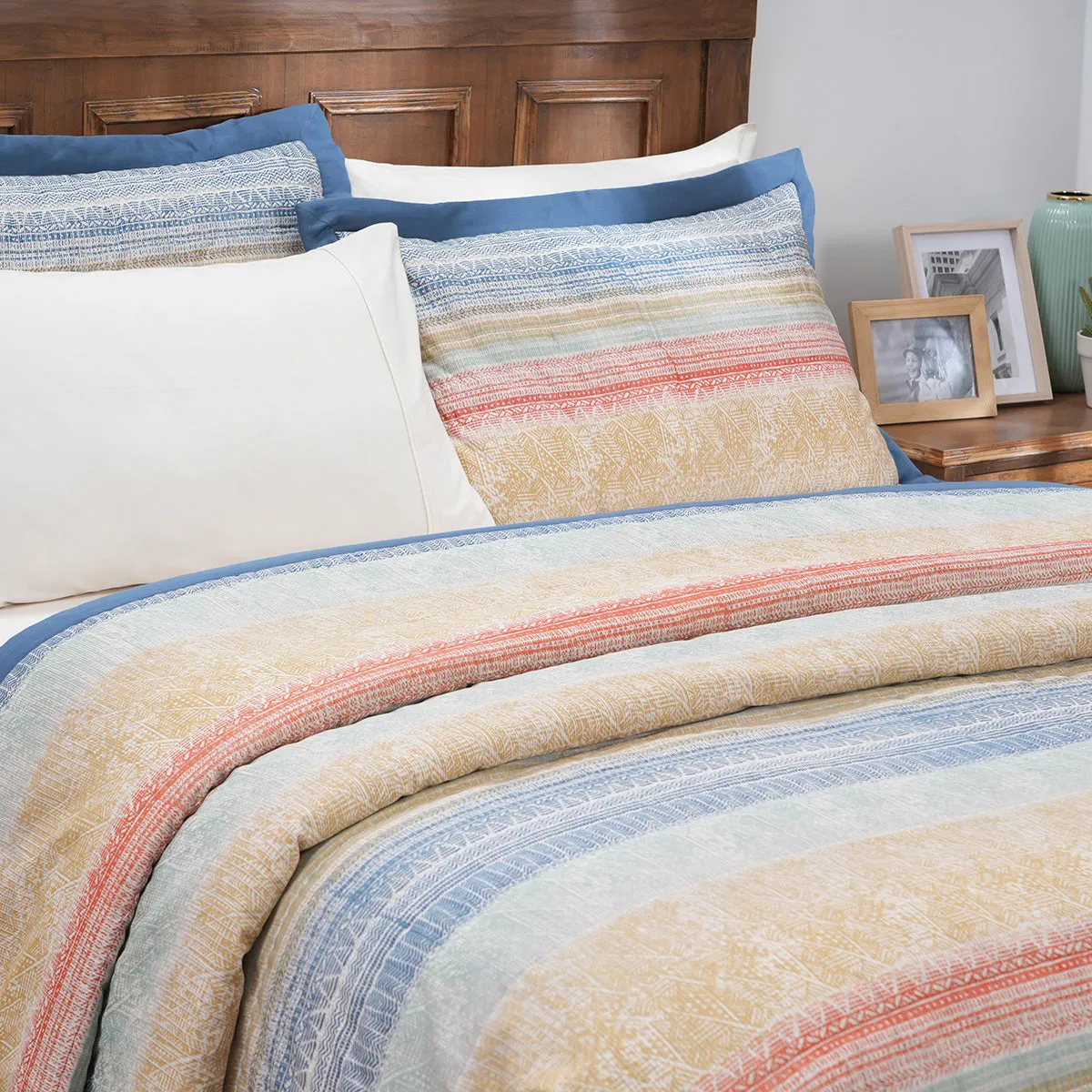 Indigenous Artisan Eclectic Blend Summer AC Quilt/Quilted Bed Cover Red