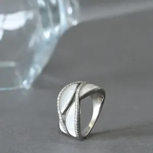 Intertwined Radiance Ring