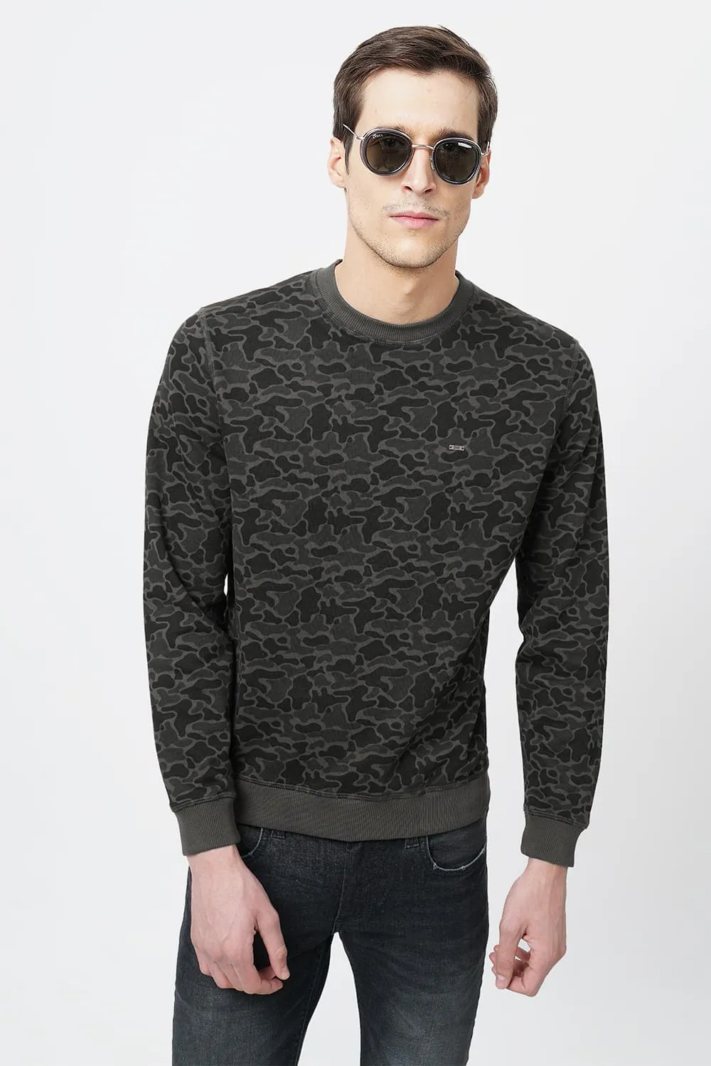 Muscle Fit Crew Neck Pullover
