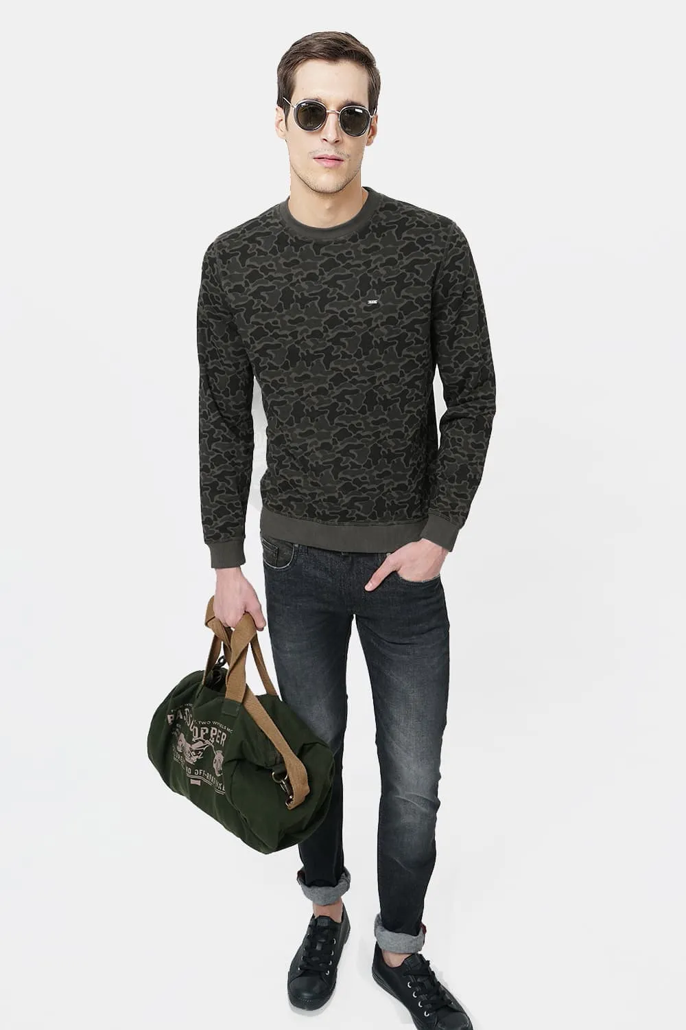 Muscle Fit Crew Neck Pullover