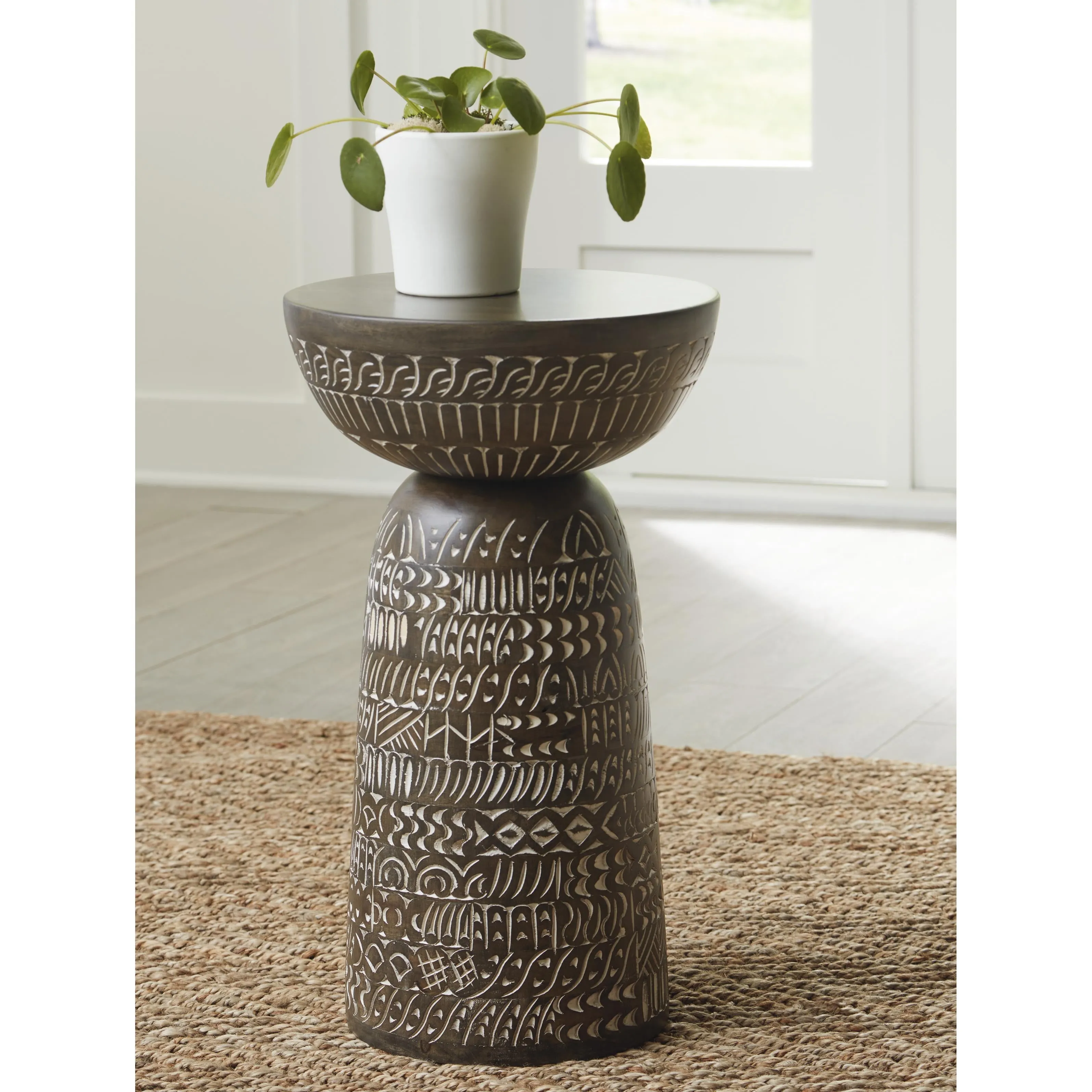 Signature Design by Ashley Hadcher Accent Table A4000622